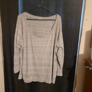 Old Navy Light Gray Crewneck Tee with Blue Logo
